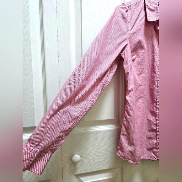 Tommy Hilfiger Women's Heritage Red Stripe Shirt Women’s Classic Fit Medium. - Picture 2 of 9